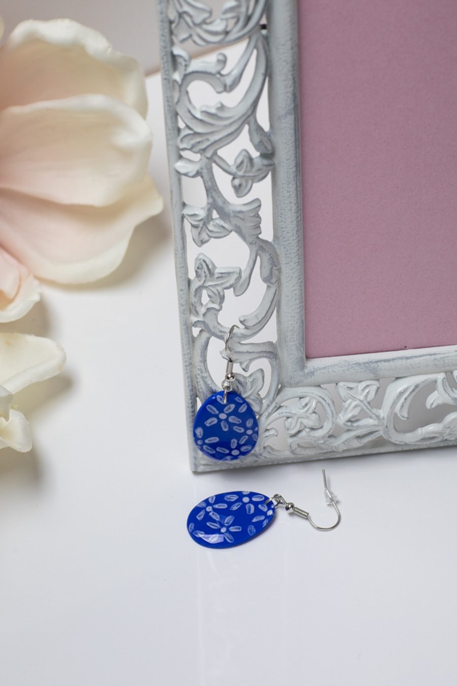 Ohrhänger Osterei Blau Weiß Blumen