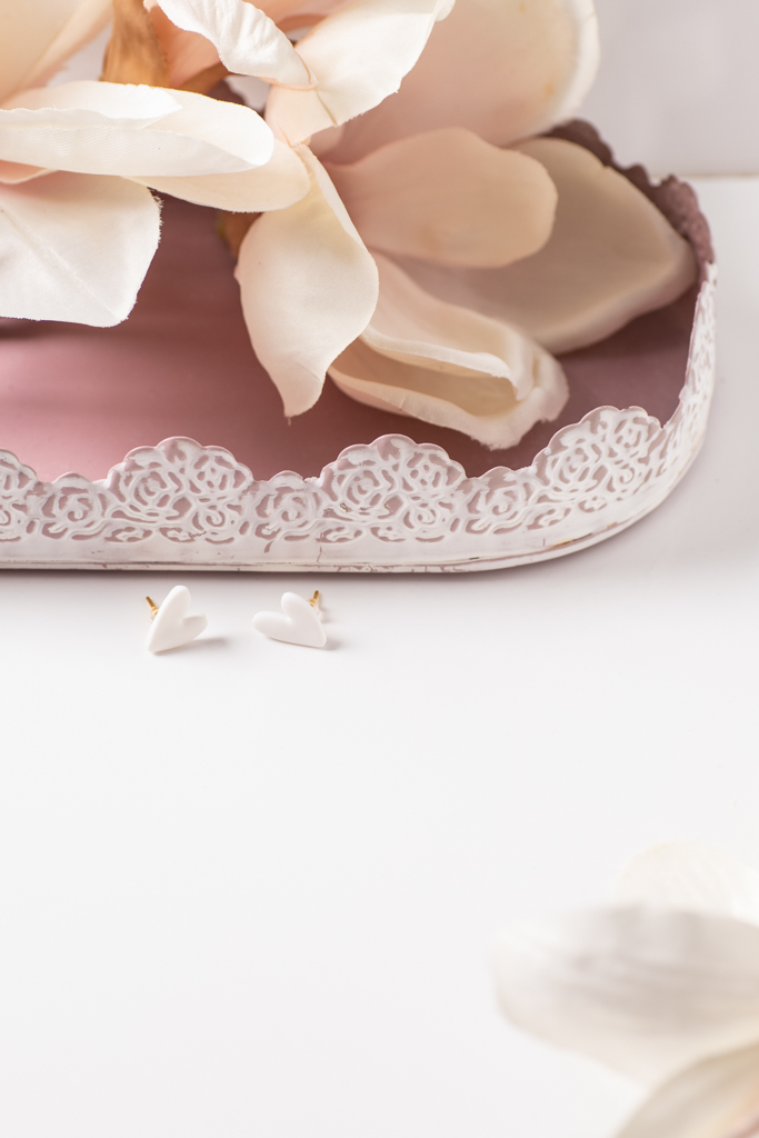 Ohrstecker Herzen Asymmetrisch Weiß