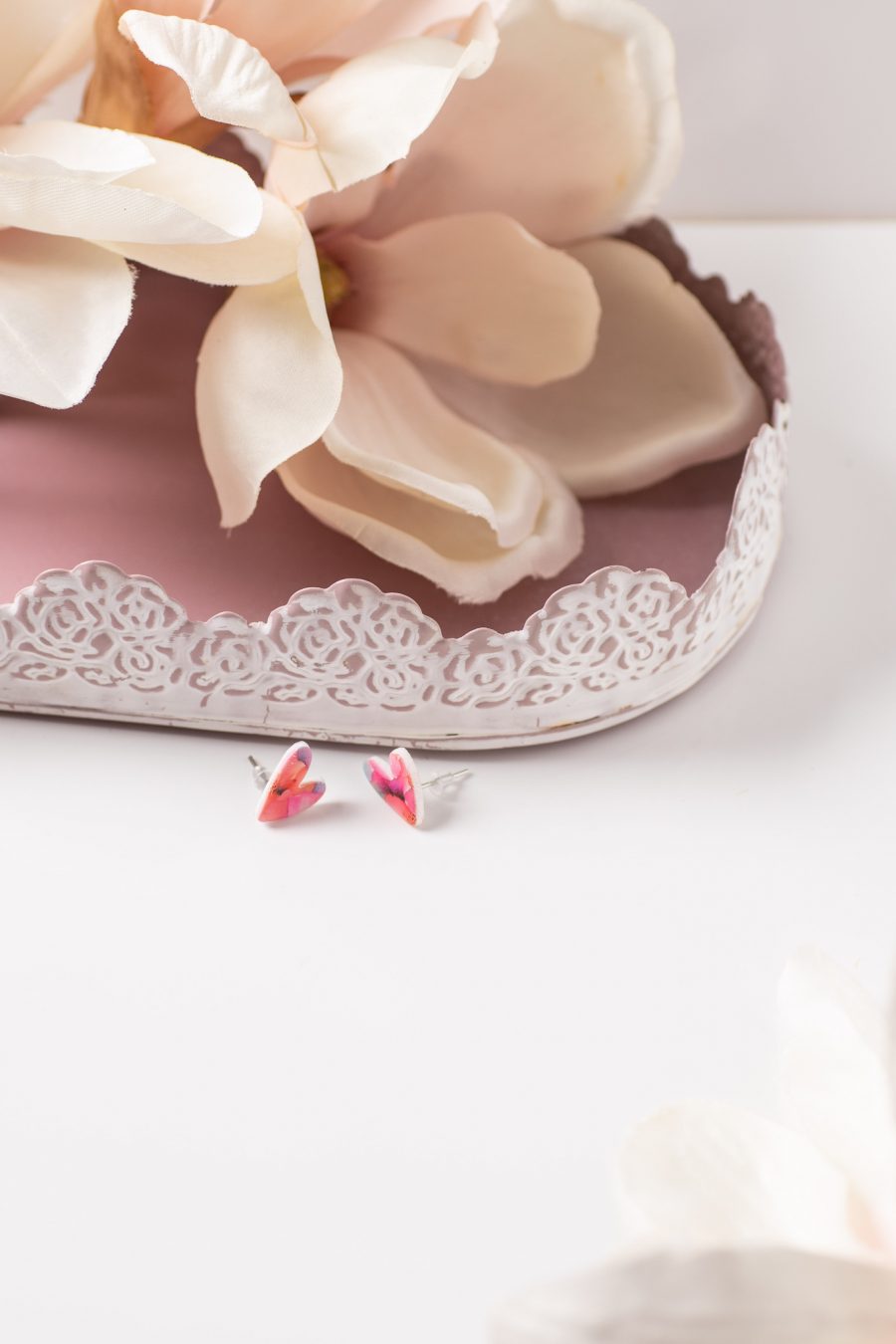 Ohrstecker Herzen Asymmetrisch Blumen Pink