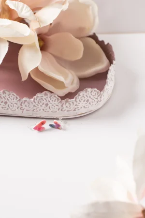 Ohrclip Herzen Asymmetrisch Blumen Pink