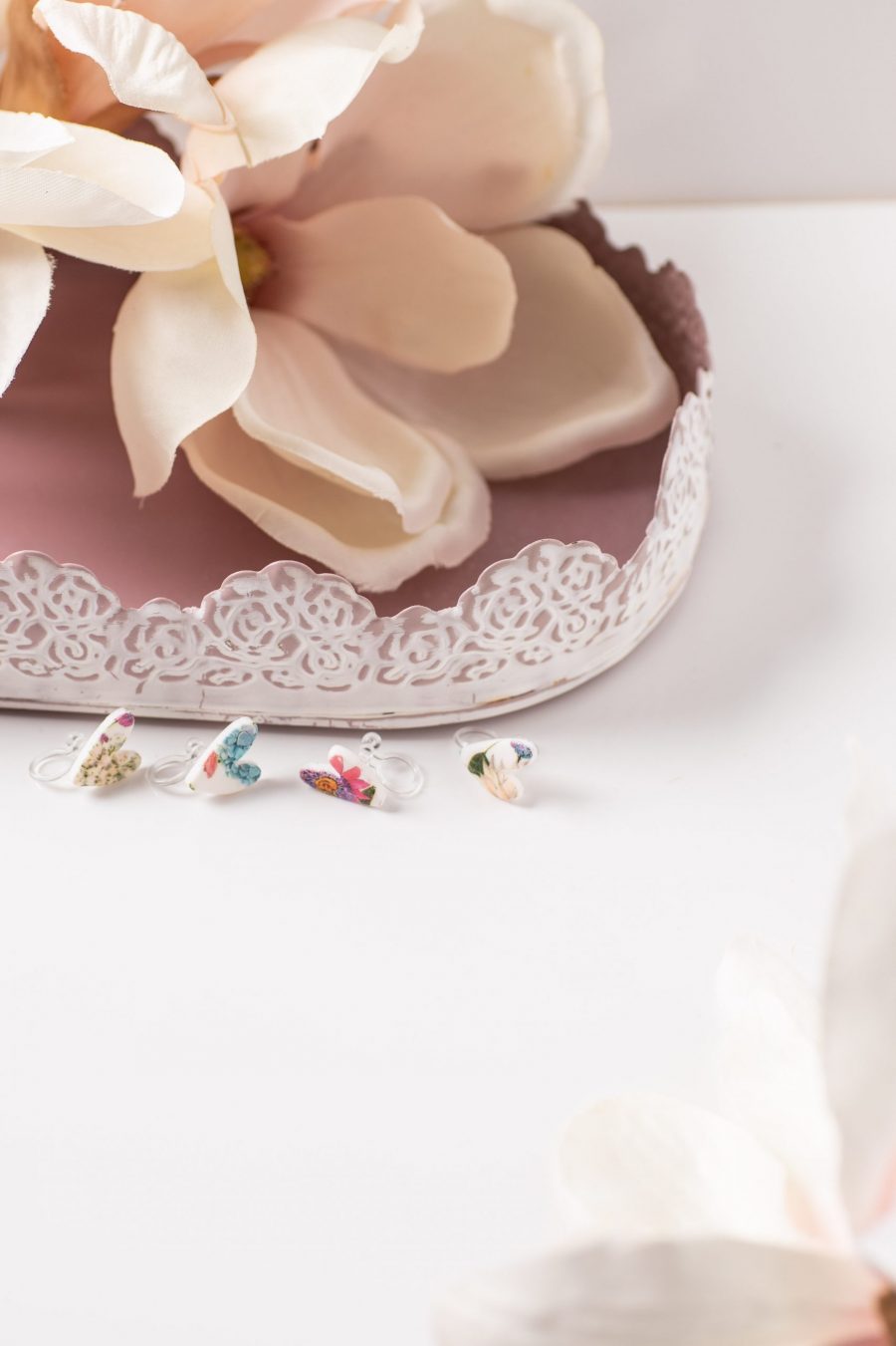 Ohrclip Asymmetrisches Herz Blumen