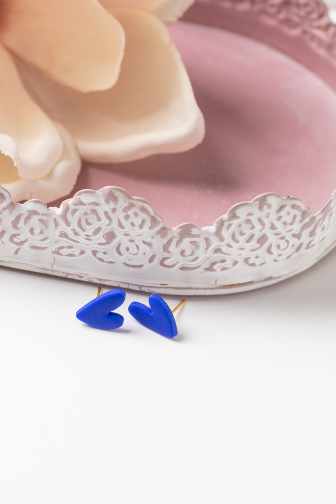 Ohrstecker Herzen Asymmetrisch Dunkelblau