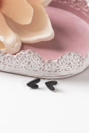 Ohrclip Herzen Asymmetrisch Schwarz