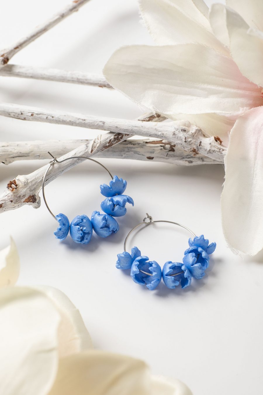 Ohrhänger Creole Blüten Eisblau Groß