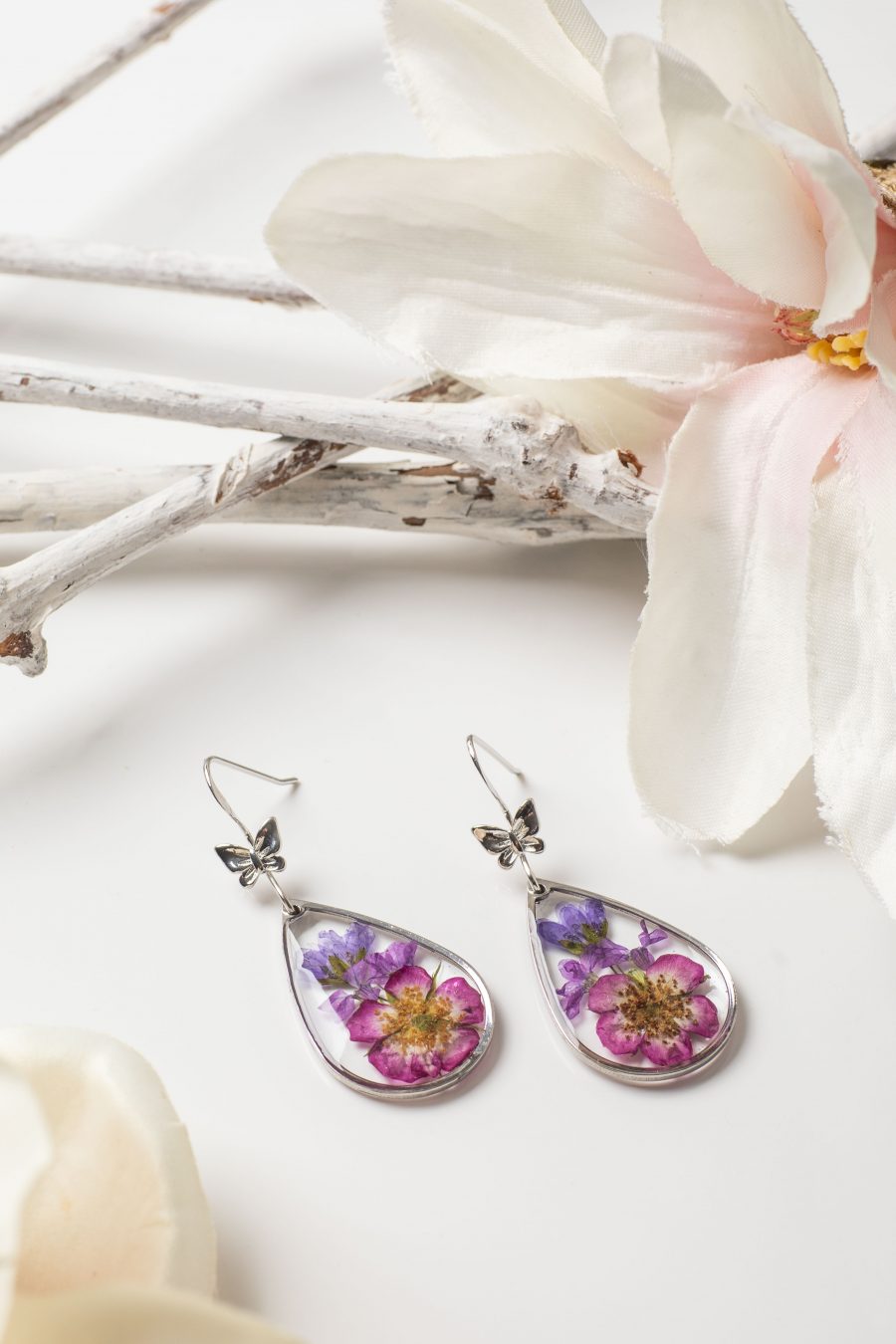 Ohrhänger Resin Rose Storchenschnabel Scheinmyrte Silber Schmetterling