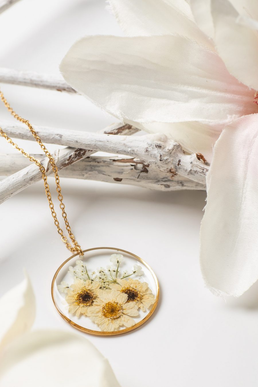 Anhänger Resin Kamille Wilde Möhre Gold Groß