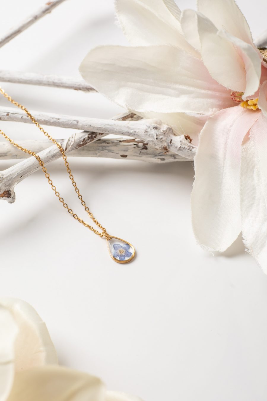 Anhänger Resin Vergissmeinicht Gold Tropfen
