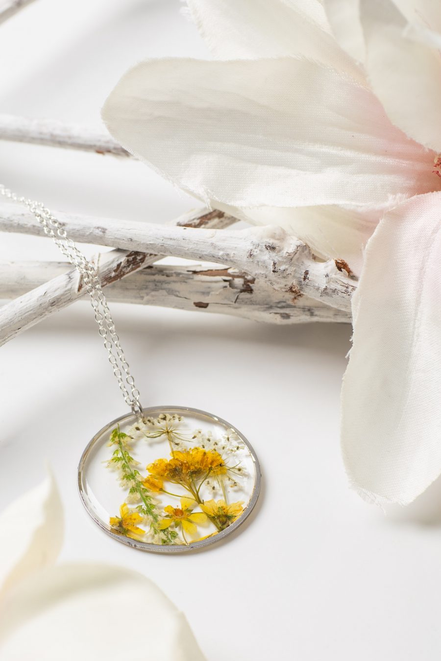 Anhänger Resin Ferkelkraut Wilde Möhre Steinklee silber