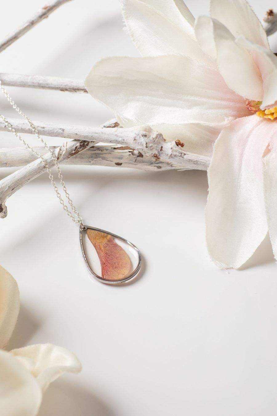 Anhänger Resin Ahornsamen rosa Silber 1