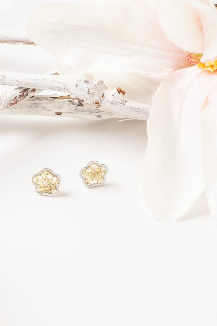 Ohrstecker Resin Wilde Möhre Blume Silber