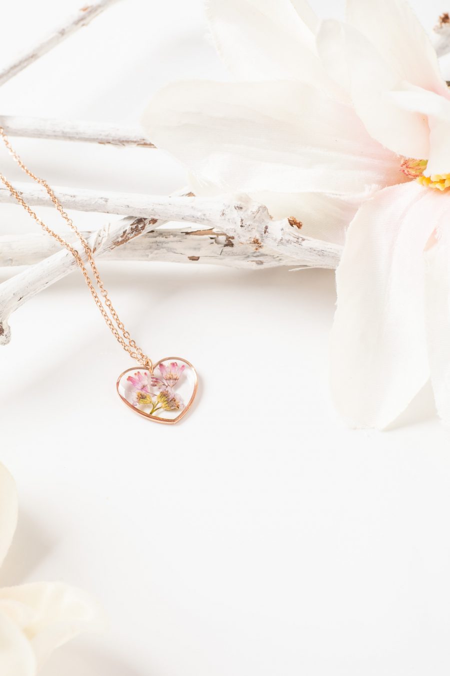 Anhänger Resin Purpurglöckchen Schafgarbe Herz