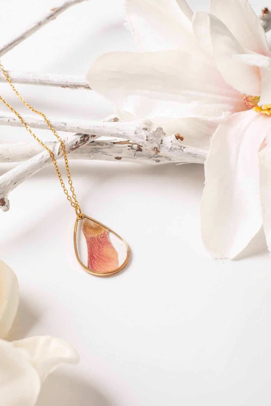 Anhänger Resin Ahornsamen Rosa Gold 2