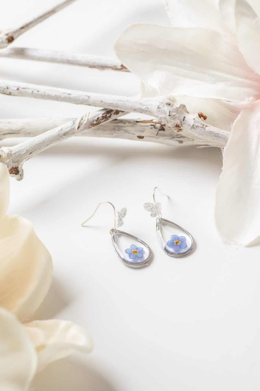 Ohrhänger Resin Tropfen Schmetterling Silber Vergissmeinicht