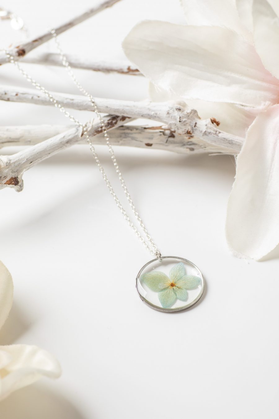 Anhänger Resin Hortensie Silber rund 2