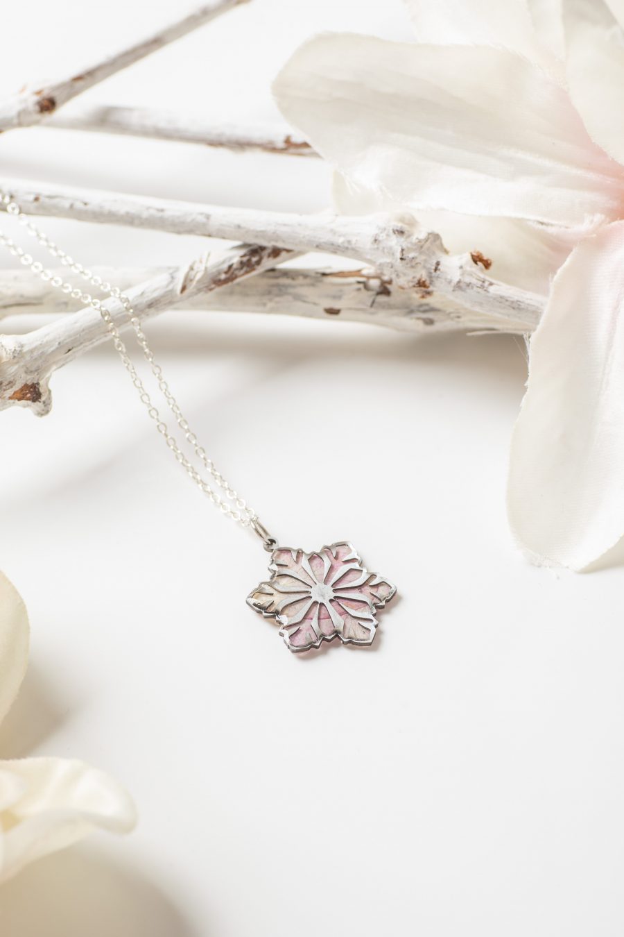 Anhänger Resin Schneeflocke rosa Rose Silber