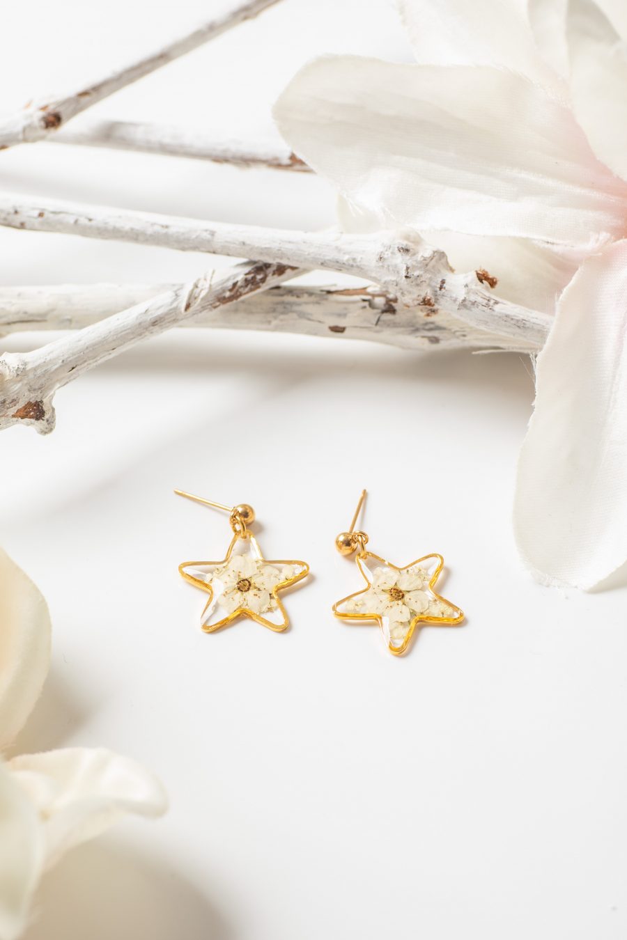 Ohrstecker hängend Spirea Stern klein Gold