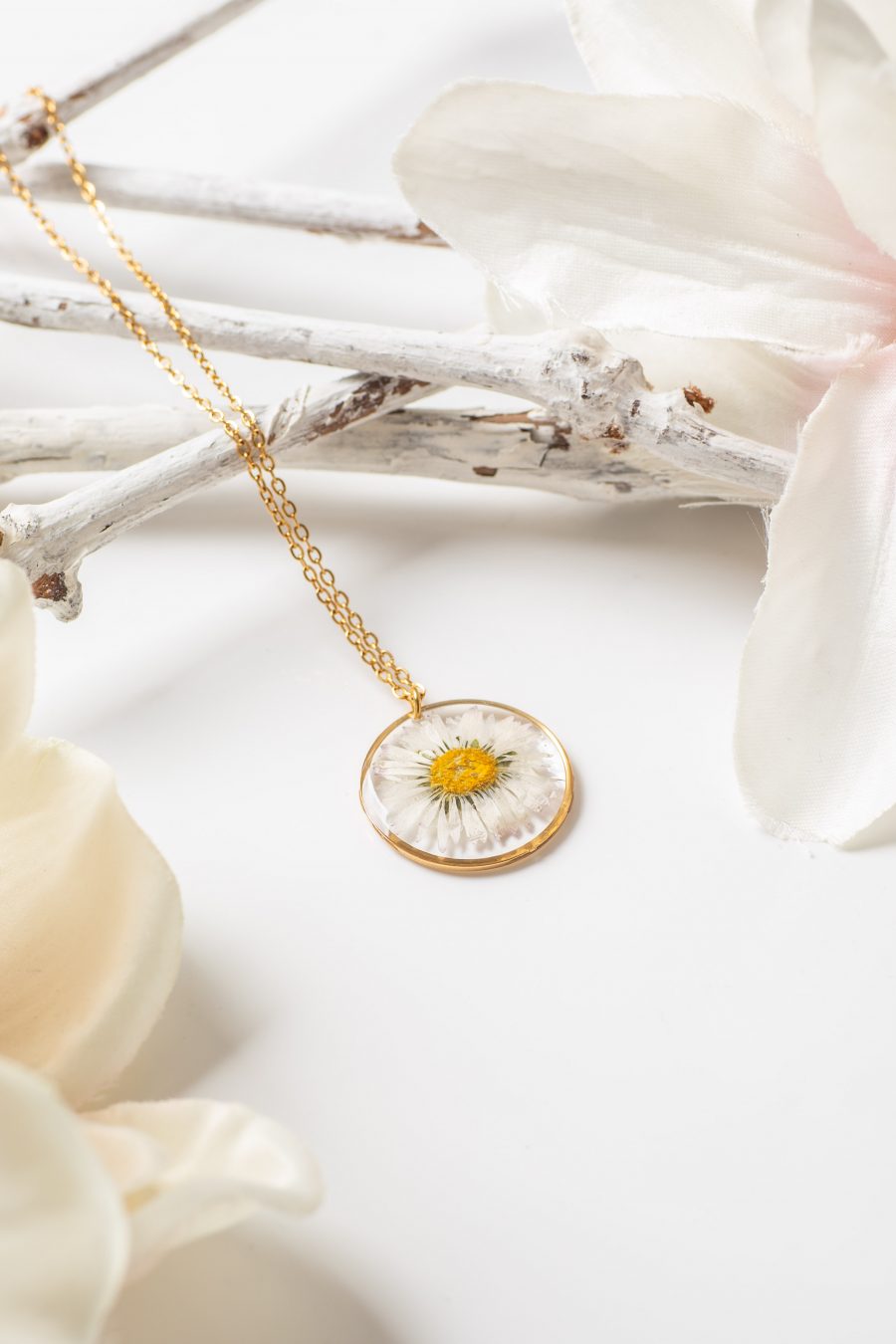 Anhänger Resin Gänseblümchen Gold