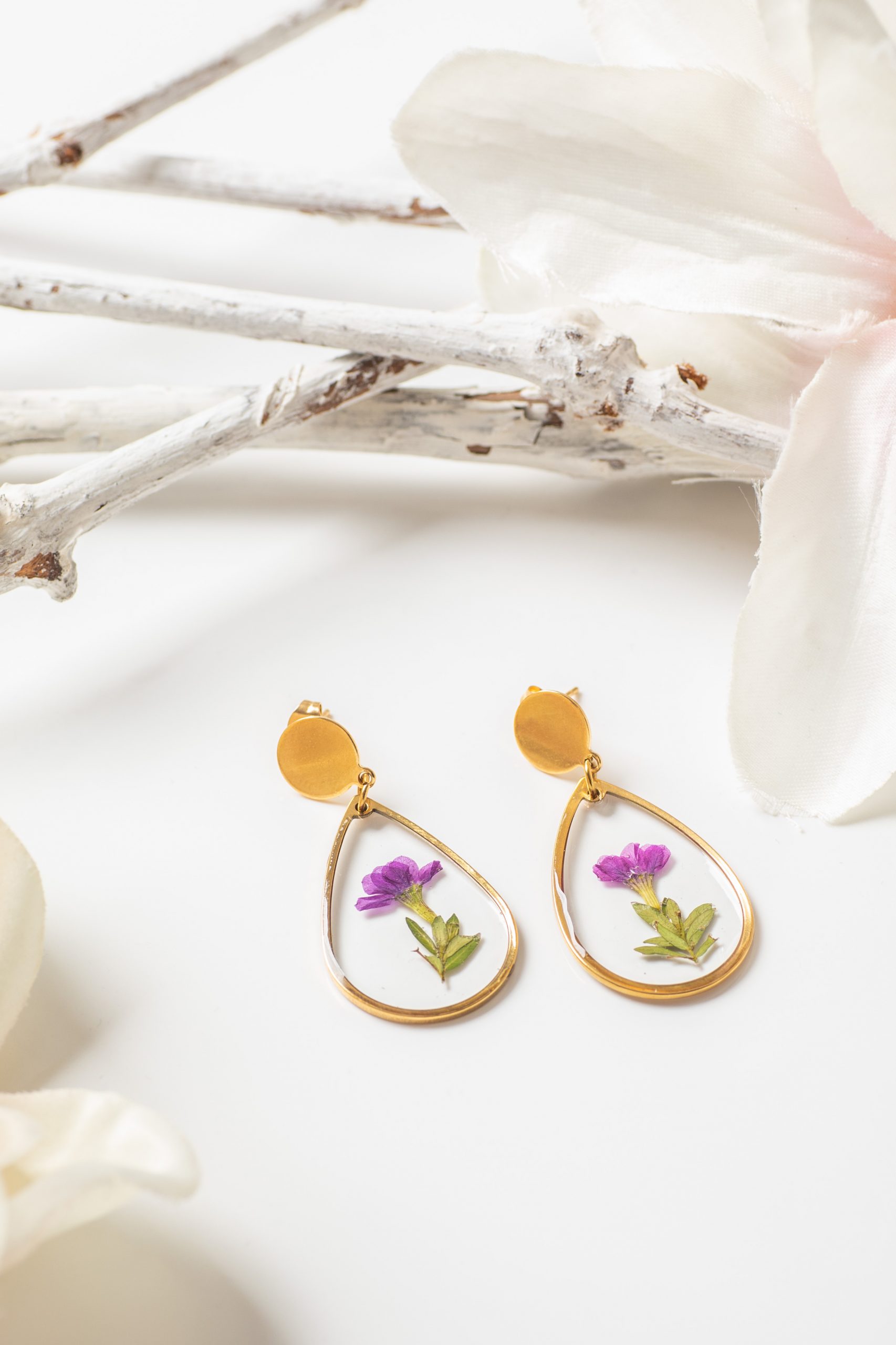 Ohrstecker hängend Myrthe Tropfen Gold