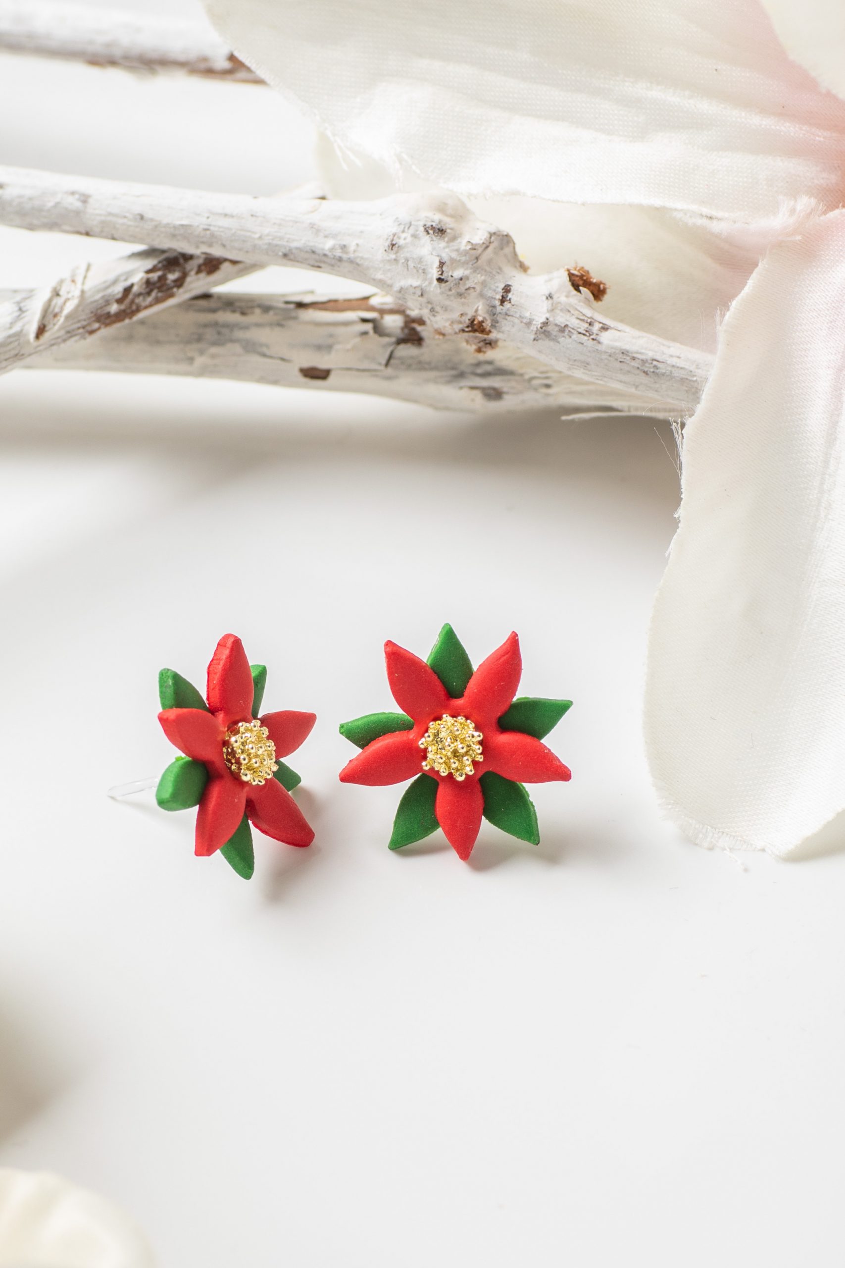 Ohrstecker Weihnachtsstern rot grün Gold