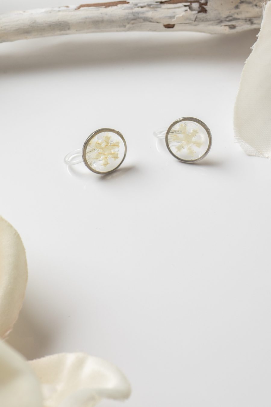 Ohrstecker Clips Resin Knöpfe Silber Rose Weiß