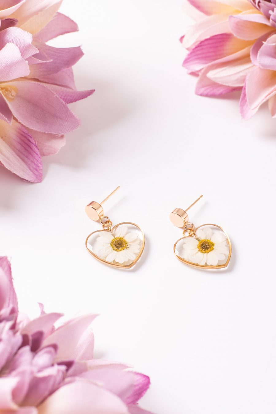 Ohrhänger Resin Herz Gold Chrysantheme