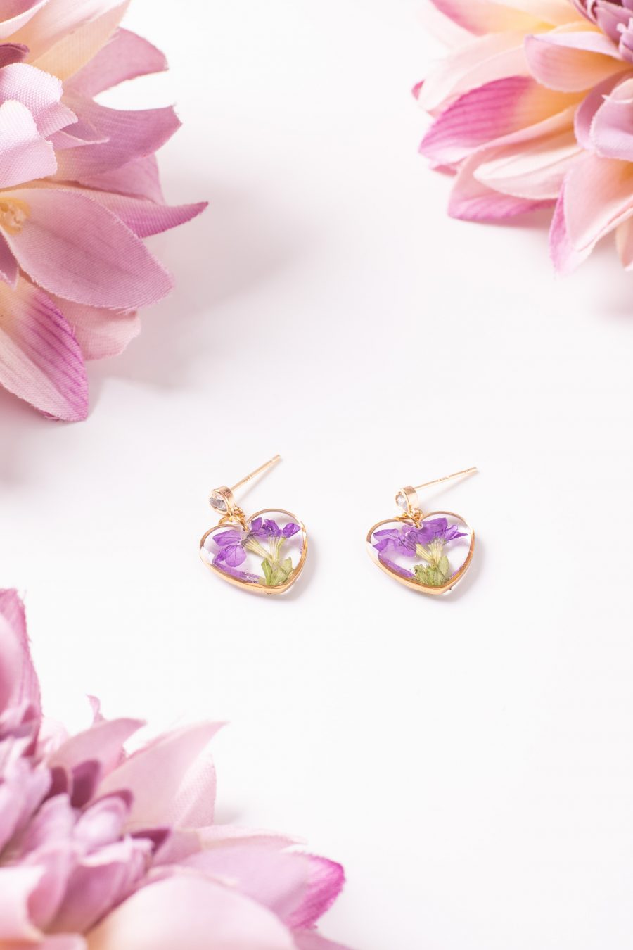 Ohrhänger Resin Herz Gold Myrthe Lila