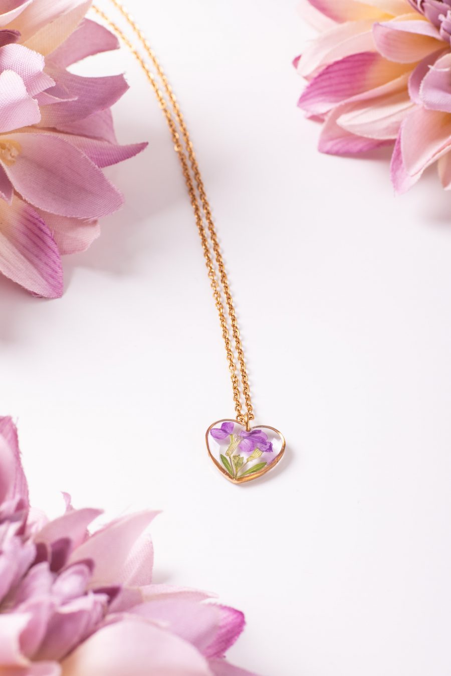 Anhänger Resin Herz Gold Myrthe Lila