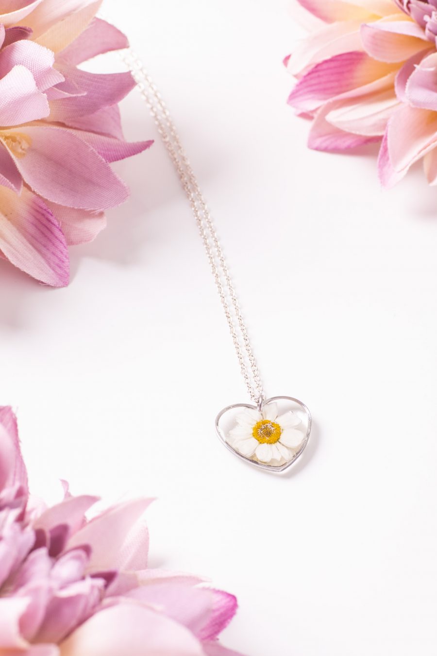 Anhänger Resin Herz Silber Chrysantheme