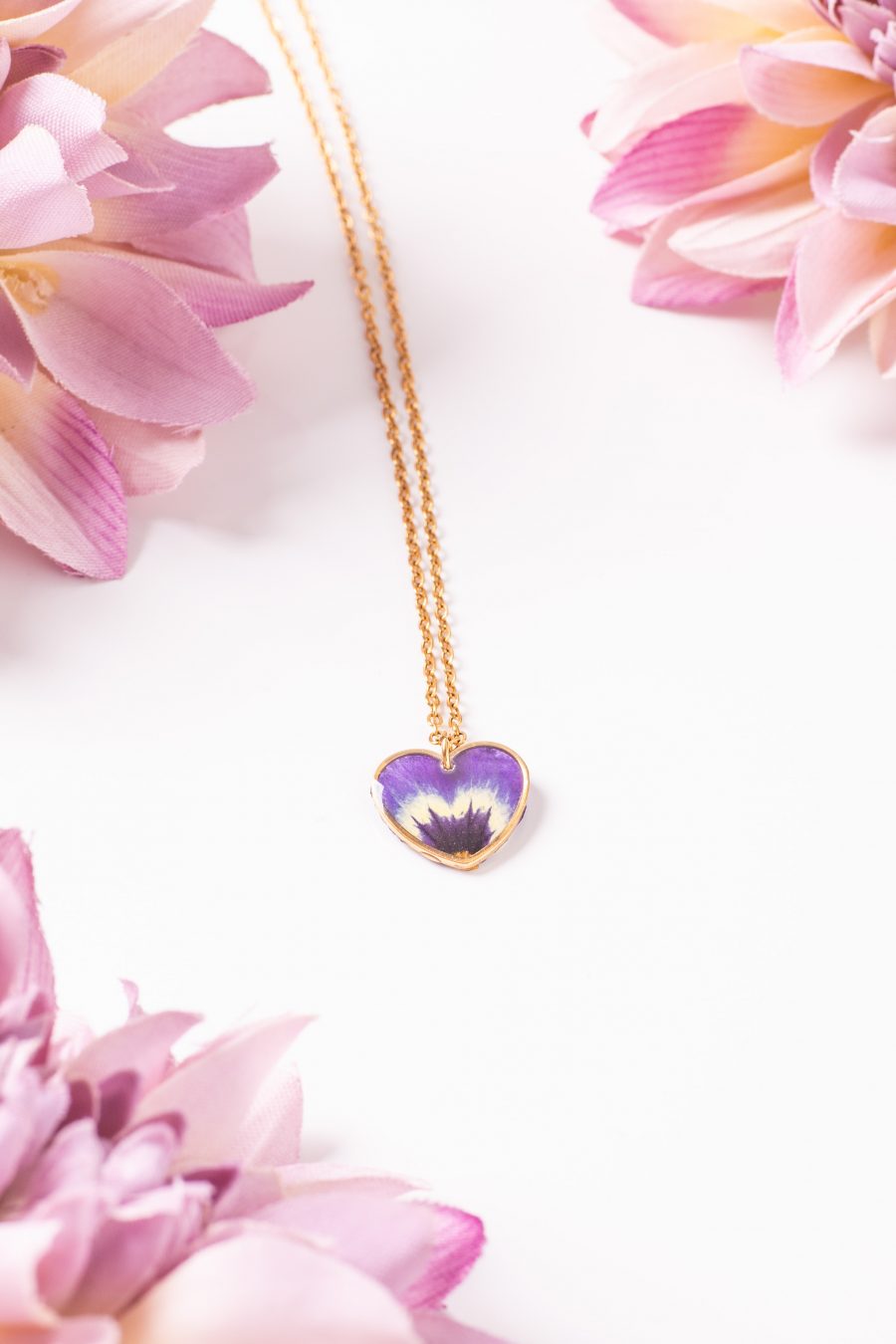 Anhänger Resin Herz Gold Veillchen Lila