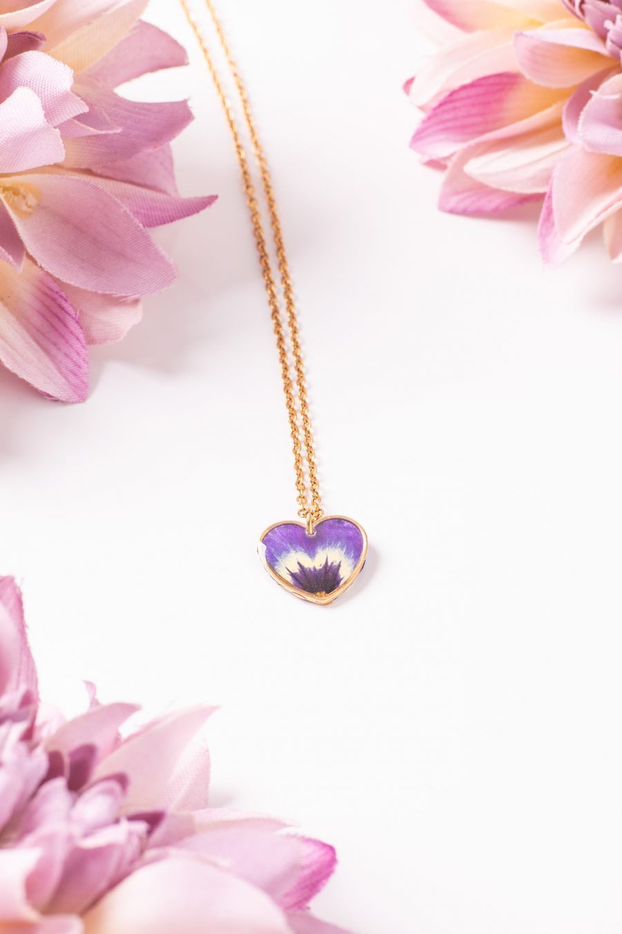 Anhänger Resin Herz Gold Veillchen Lila