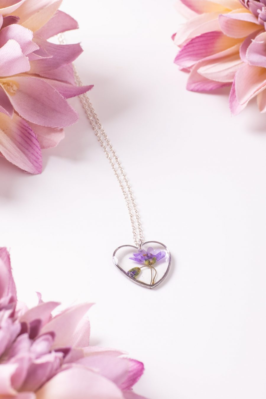 Anhänger Resin Herz Silber Storchschnabel