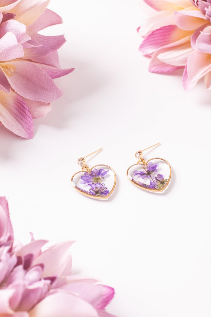 Ohrhänger Resin Herz Gold Storchenschnabel