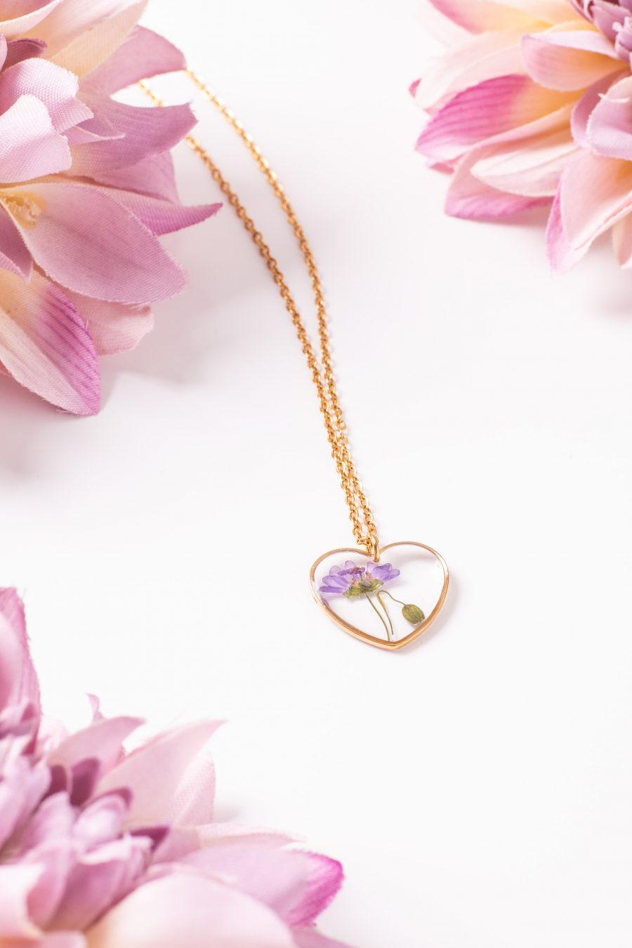 Anhänger Resin Herz Gold Storchenschnabel