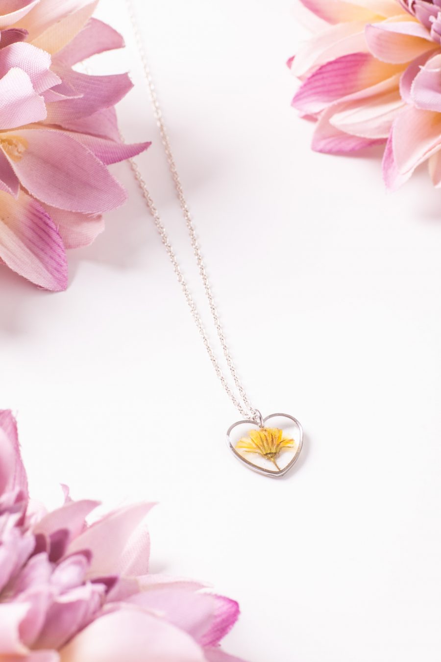 Anhänger Resin Herz Silber Ferkelkraut