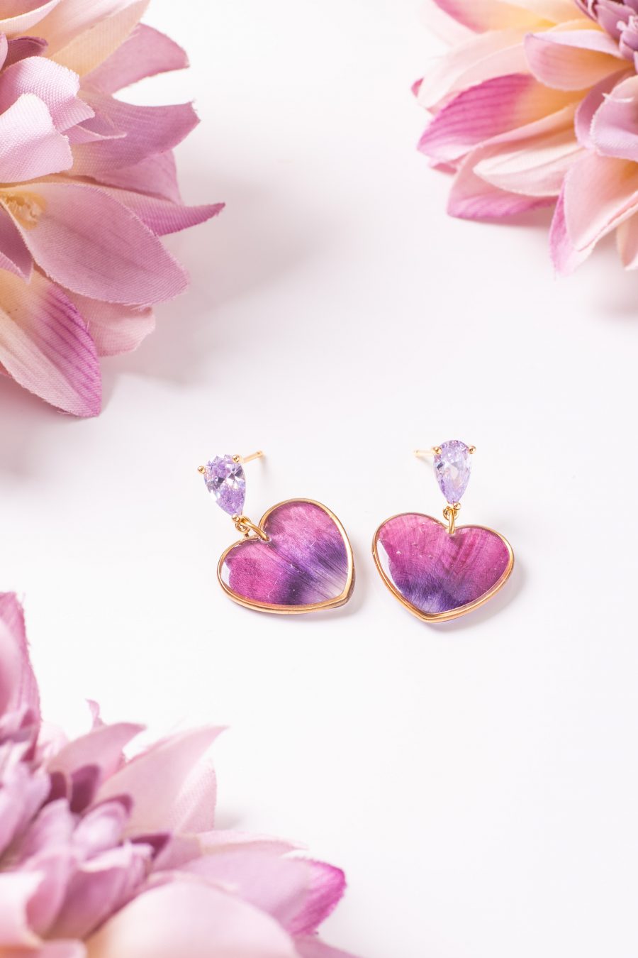 Ohrhänger Resin Herz Gold Tulpe Lila dunkel