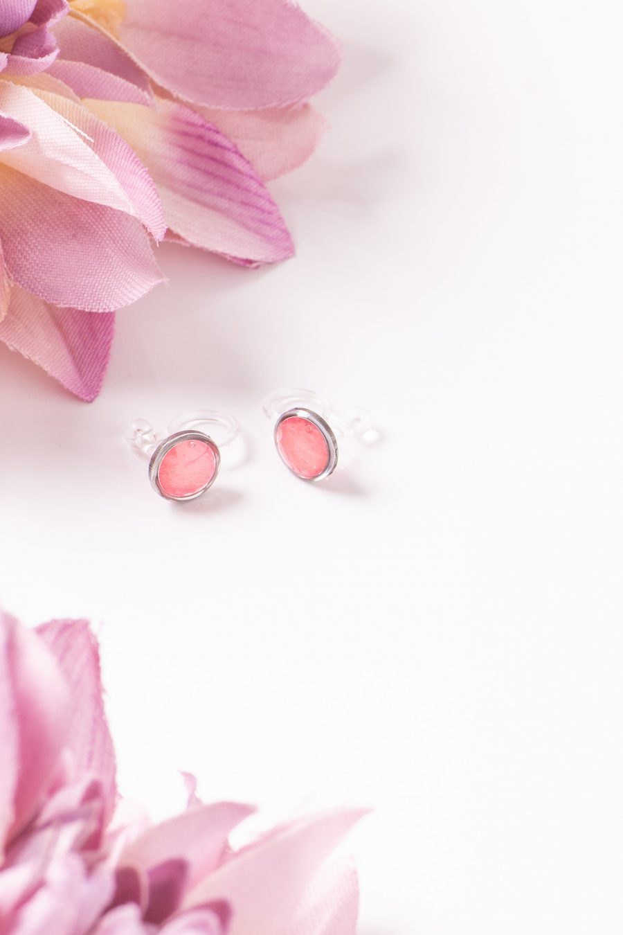 Ohrclip Resin Punkt Silber Rose Koralle 2