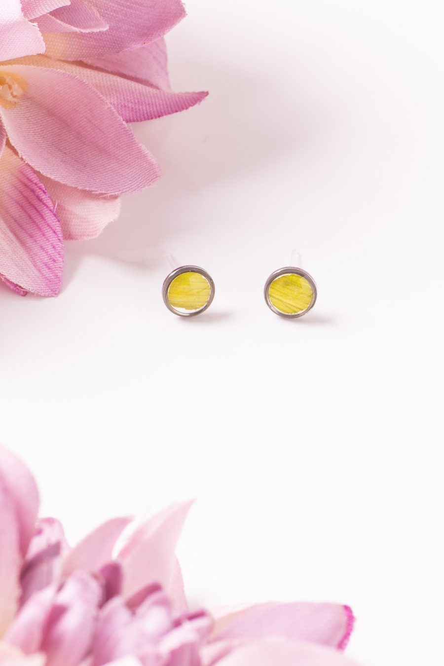 Ohrstecker Resin Punkt Silber Mini Tulpenblatt