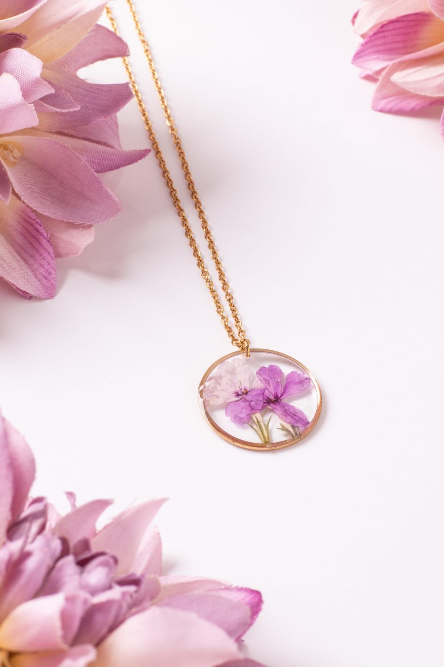 Anhänger Resin Rund Gold Immergrün