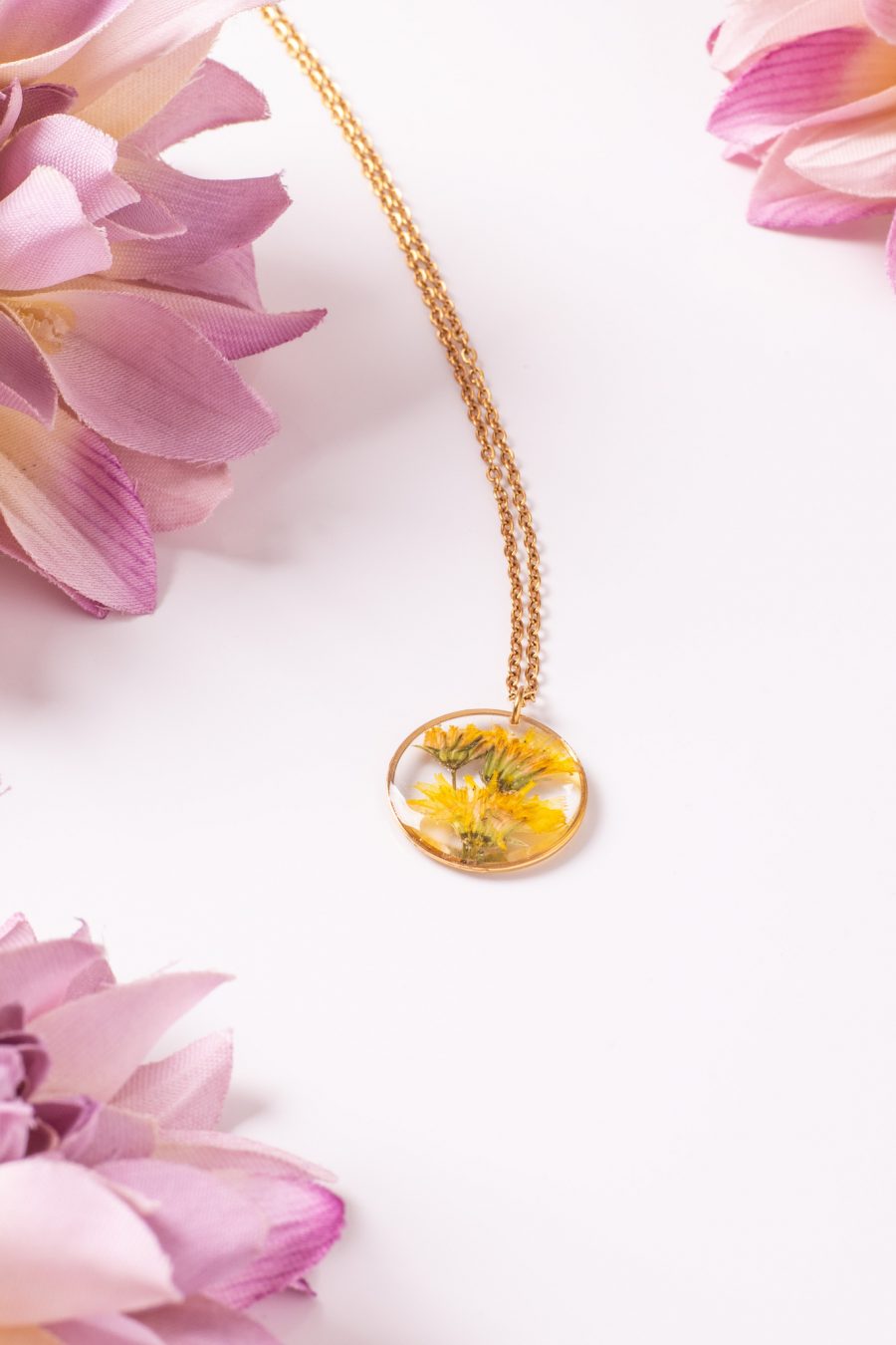 Anhänger Resin Rund Gold Habichtskraut