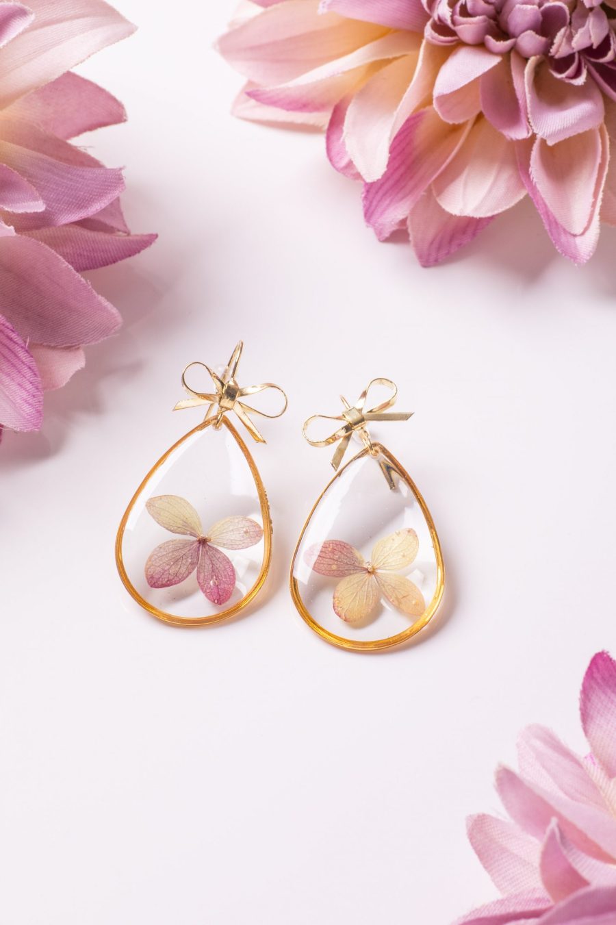 Ohrhänger Resin Tropfen Gold Hortensie Grün