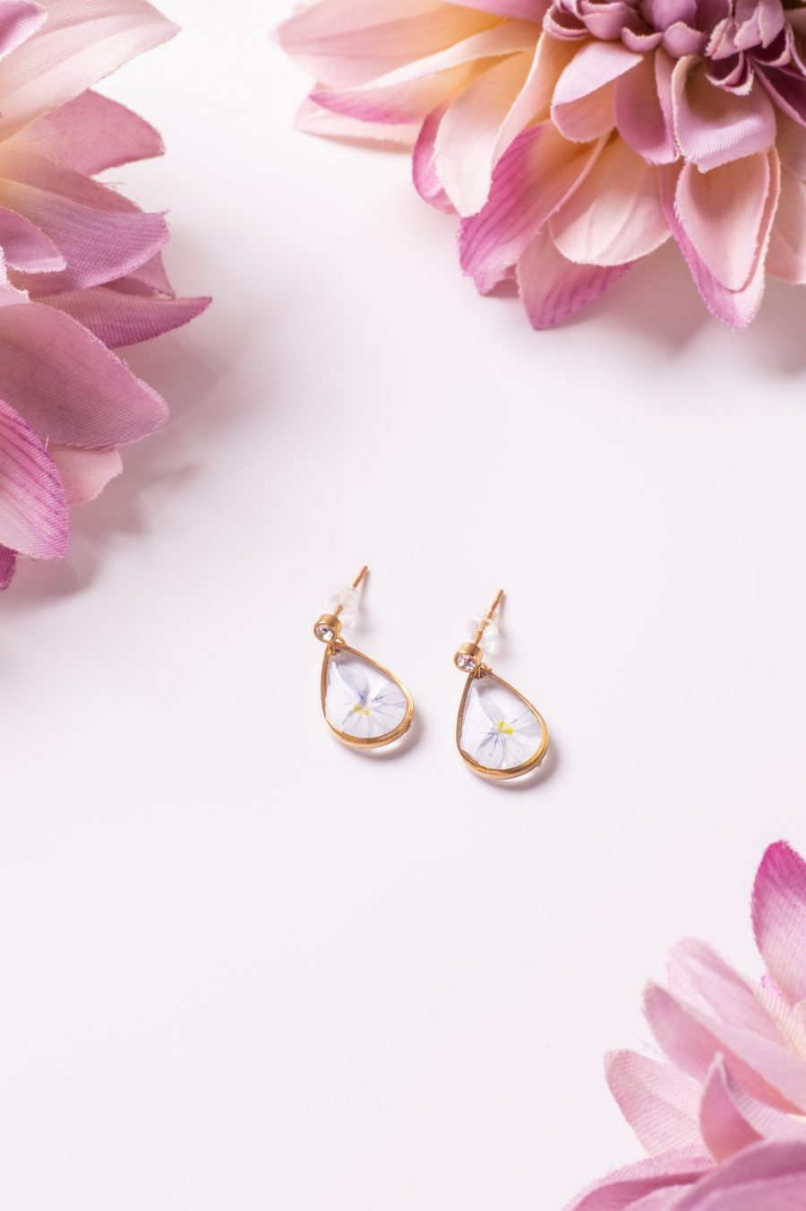 Ohrhänger Resin Tropfen mini Gold Blau Scheinlobelie