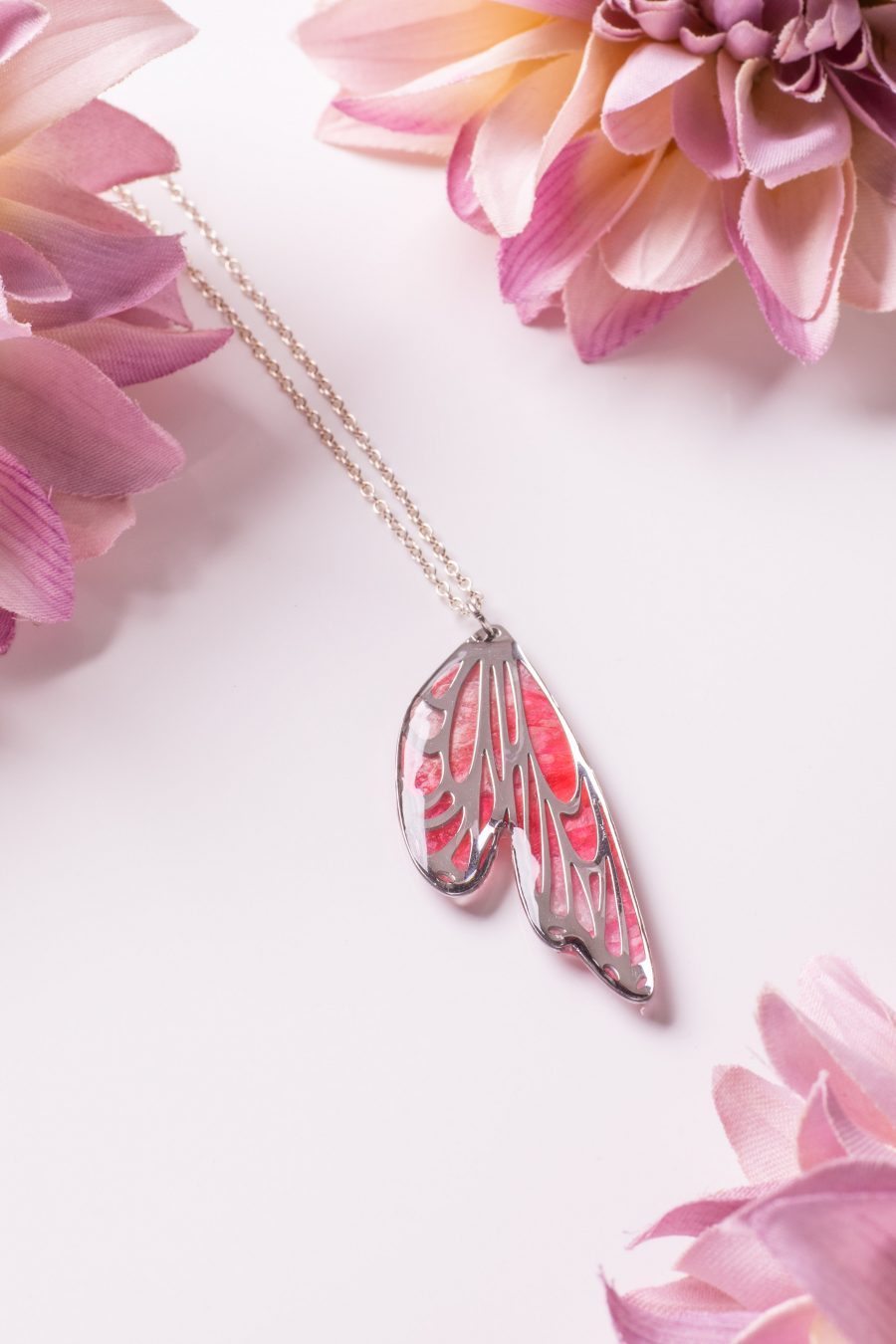 Anhänger Resin Flügel Silber Pink Geranie