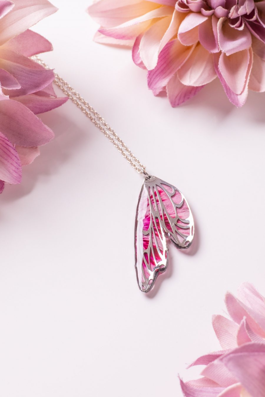 Anhänger Resin Flügel Silber Pink Geranie